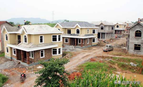 農村建房每人多少平米？自建房佔地面積和建築面積有什麼區別？