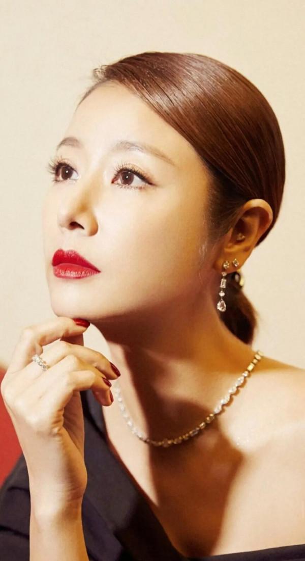 30張林心如的照片，展現了不同風格的東方女性之美