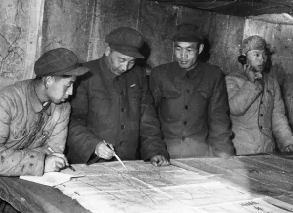 朝鮮戰爭中的美陸軍,佔領391高地後發現沒人,突然全體逃離 朝鮮戰爭中的美陸軍,佔領391高地後發現沒人,突然全體逃離