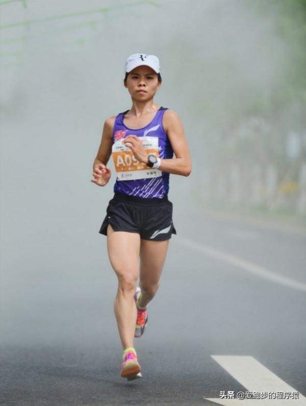 跑步必帶的三樣“小零碎”:看似不起眼,作用卻很大 跑步必帶的三樣“小零碎”:看似不起眼,作用卻很大