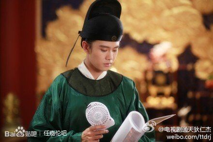 任嘉倫早年和闞清子及老婆聶歡合作的神劇，真的很好看