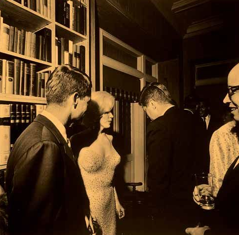 無限印鈔,這是一個讓法蘭西傾家蕩產的故事 無限印鈔,這是一個讓法蘭西傾家蕩產的故事