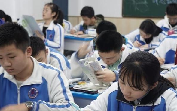 “如果能重來，絕不讓孩子住校”，一位寄宿生家長哭訴其中原委