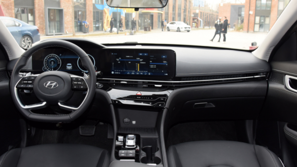 1&period;8L動力弱，1&period;5T配雙離合，現代名圖能咋選？