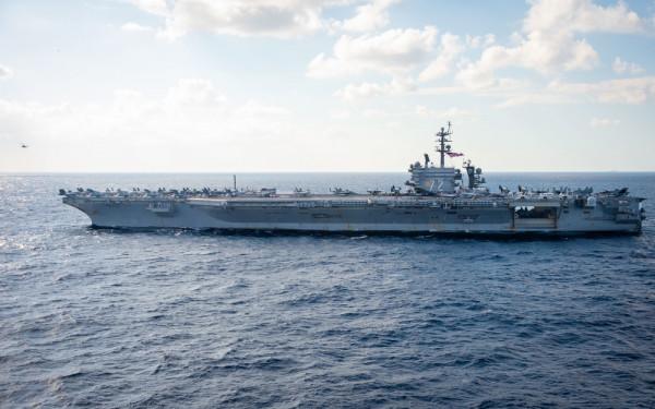 美航母南海戰巡，F35C耀武揚威；運20大運奔赴南太，實現全球投送