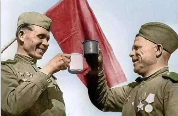 酒壯英雄膽？面對數百萬德軍進攻，蘇聯每天向士兵發百克伏特加