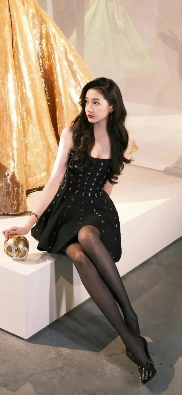 不一樣的關曉彤