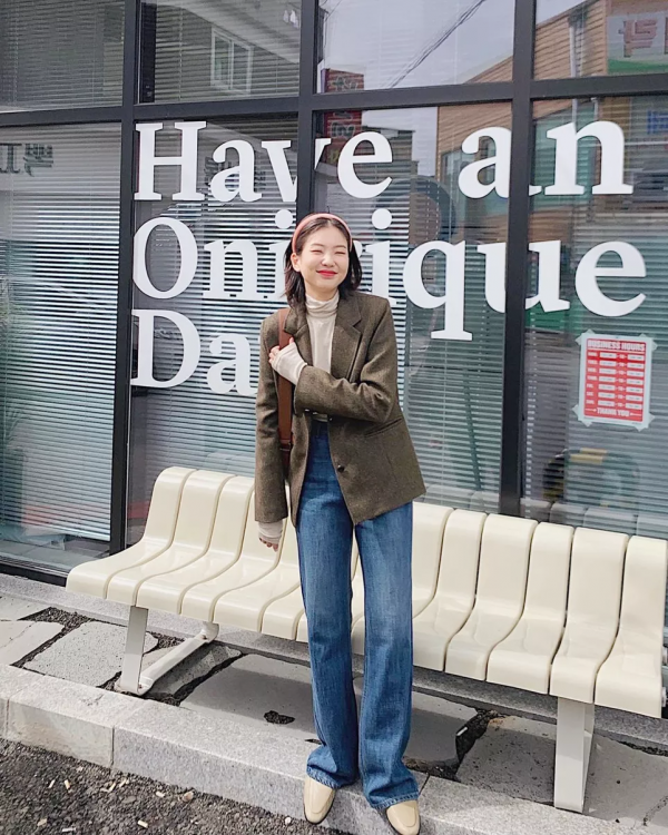 還在穿“打底褲”嗎?現在流行這麼穿,保暖又顯瘦 還在穿“打底褲”嗎?現在流行這麼穿,保暖又顯瘦