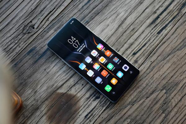 適合剛上班年輕人的手機推薦（1500-2500元檔）