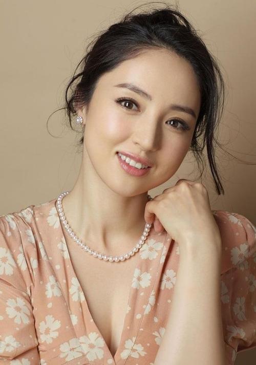 娛樂圈又出了“閨蜜相”，不是姐妹神似姐妹，讓人傻傻分不清