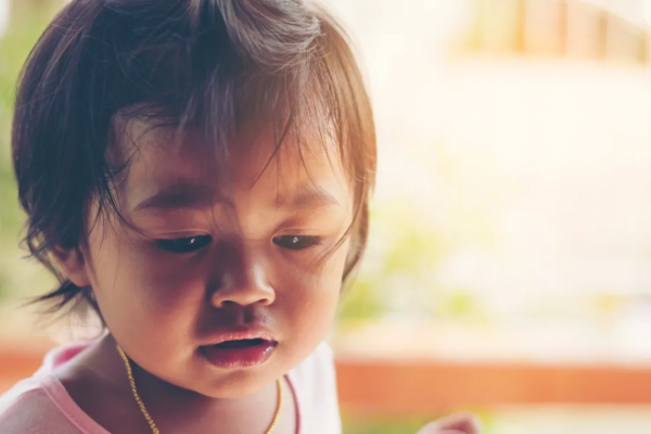 陳小春父子關係揭示養娃最大悲哀：有些心結不開啟，孩子會記恨