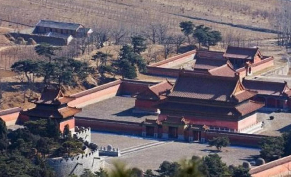 河北一彈棉花老漢，潛伏東陵10多年：用自制鑰匙，差點把皇陵搬空