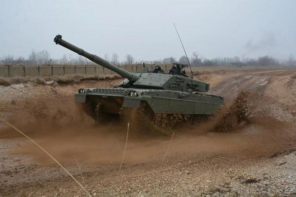 C1“公羊”坦克圖集（87圖）