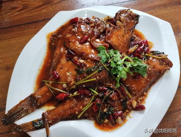 新四絕菜,乾燒魚和椒鹽雞脖絕絕子,任點一道菜都不踩雷 新四絕菜,乾燒魚和椒鹽雞脖絕絕子,任點一道菜都不踩雷