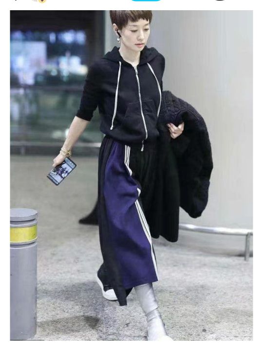 馬丁靴已經過時了,今年流行的是“鴛鴦”,馬伊琍早就穿上了 馬丁靴已經過時了,今年流行的是“鴛鴦”,馬伊琍早就穿上了