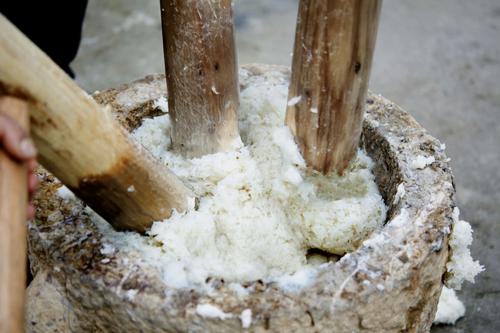 我們中秋節吃餈粑,吃月餅,都來說說你們當地有哪些風俗不一樣 我們中秋節吃餈粑,吃月餅,都來說說你們當地有哪些風俗不一樣