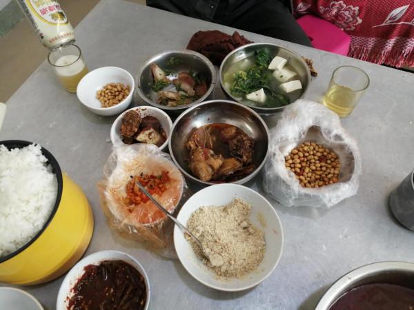 阿毛小語4:有一種旅行之美,叫做雲南人喊你吃飯 阿毛小語4:有一種旅行之美,叫做雲南人喊你吃飯