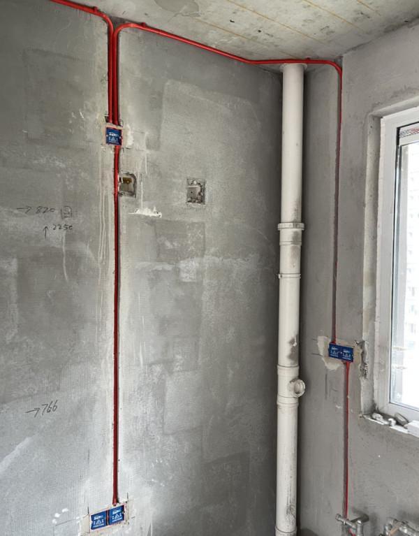 裝修房子，水電走頂還是走地好？