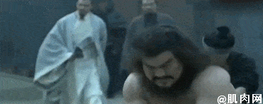 看完新版《三國演義》裡張飛的身材，網友吐槽：這也太肥了