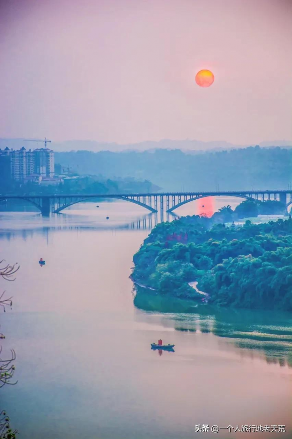 李子柒“隱居”地公開，這座比成都還安逸的城市，究竟是什麼地方