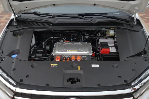 寶來·純電對比秦EV，外觀更加大氣，配置和動力都略勝一籌