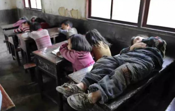 40名學生考七門課，無一人超過200分，農村初中真的要涼？