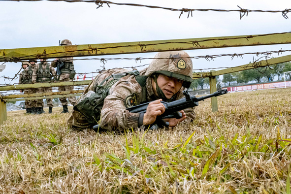 從這裡走向戰場 從這裡學會成長