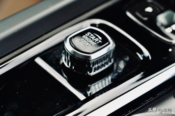 悶騷男繞不過的豪華車，全系升級改混動，試駕新款沃爾沃XC60