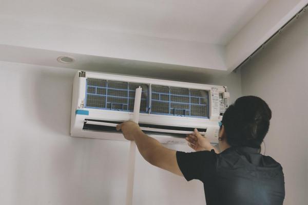 京東自營的空調拆洗服務不止一家?我叫了兩家上門對比 京東自營的空調拆洗服務不止一家?我叫了兩家上門對比