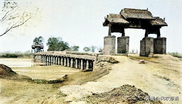 民國時期的陝西咸陽,老鐘樓高高矗立,鳳凰臺古色古香 民國時期的陝西咸陽,老鐘樓高高矗立,鳳凰臺古色古香