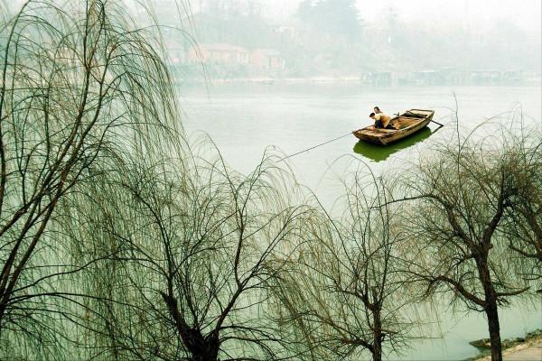 待到春冬相交時，相約釣魚去