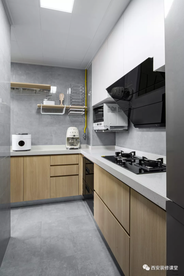 85㎡兩室成就單獨衣帽間，格局巧改造成就日式溫馨