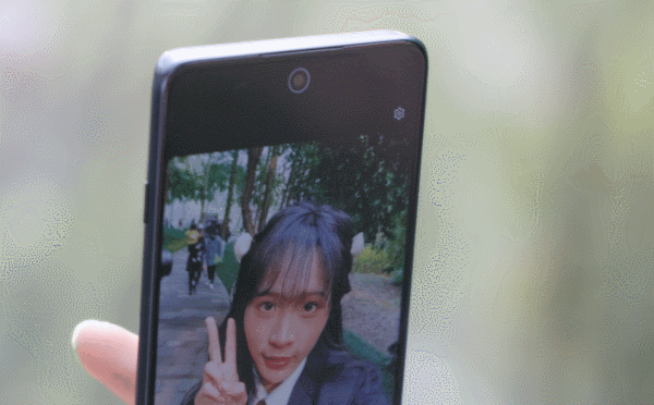 首發價1799！moto edge S30體驗，首款888 Plus+LCD屏手機靠得住嗎？