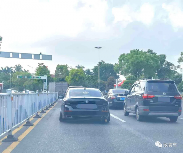 黑武士雅閣慘遭舉報還原，這輪轂是蒸籠架改的？