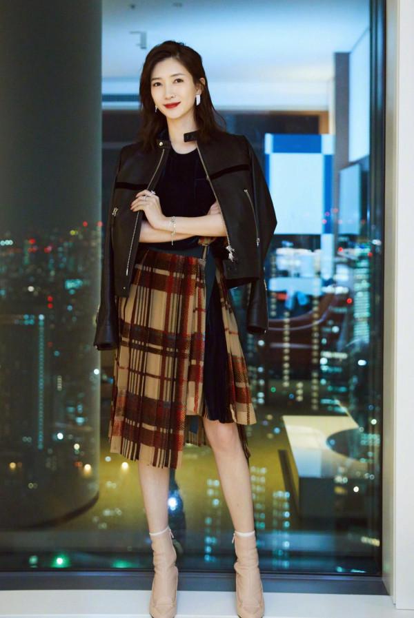 江疏影，氣質優雅，明媚動人