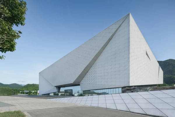 南方紅軍三年游擊戰爭紀念館,以石材、玻璃與光影詮釋歷史 南方紅軍三年游擊戰爭紀念館,以石材、玻璃與光影詮釋歷史