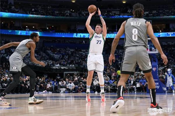 詹姆斯轟30+5+4仍無緣今日最佳！對不起！你碰上暴走的MVP了