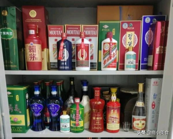 白酒送禮，8款“中端級”濃香型白酒最合適，價格不貴上檔次