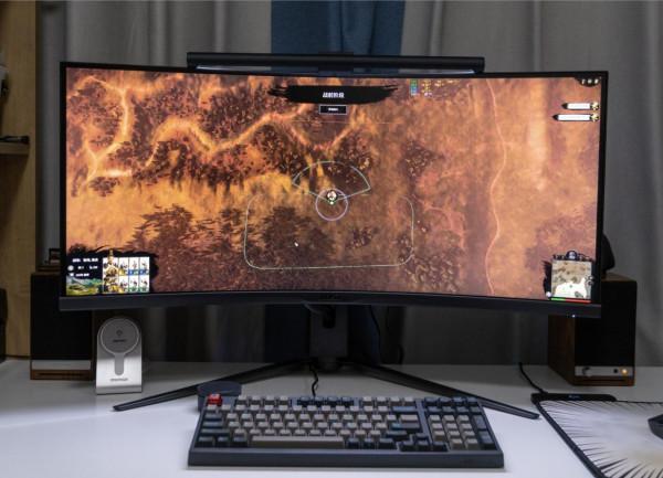 你看我的物理外掛又大又圓，微星月神MPG 343CQR顯示器測評