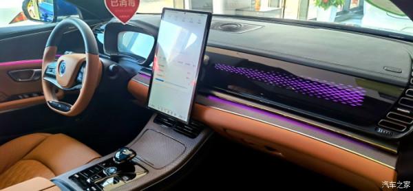 漢EV旗艦 5G丹拿音響版 極光藍車身+金鱗橙內飾 高階感滿滿