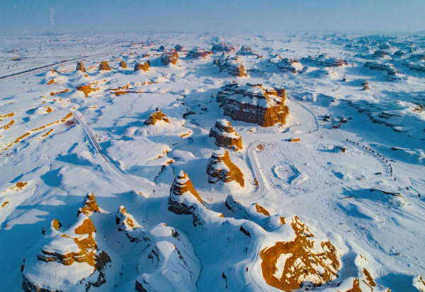 新疆剛下雪，小夥伴不淡定了：原來冬天的新疆是這樣的