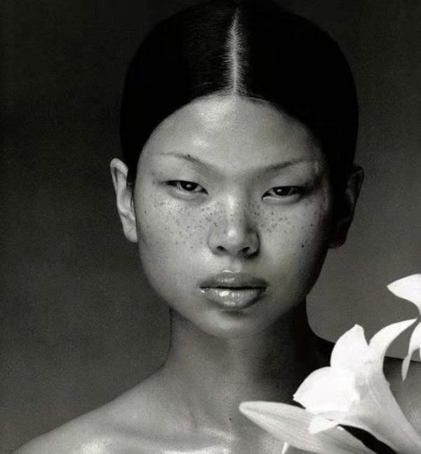 醜小鴨呂燕:20歲成頂級超模,30歲嫁法國貴族,她到底經歷了啥? 醜小鴨呂燕:20歲成頂級超模,30歲嫁法國貴族,她到底經歷了啥?