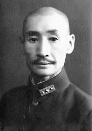 他是保家衛國的土匪，也曾誤殺兒童，最終因鋤奸被逮捕槍決