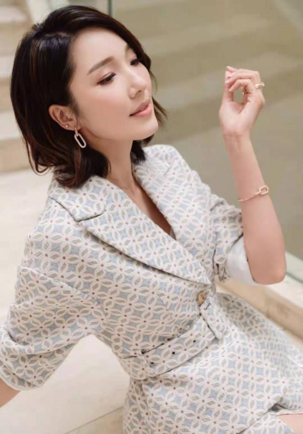 費盡心思追到了“國際華裔小姐”,身高163的王祖藍是怎麼做到的? 費盡心思追到了“國際華裔小姐”,身高163的王祖藍是怎麼做到的?