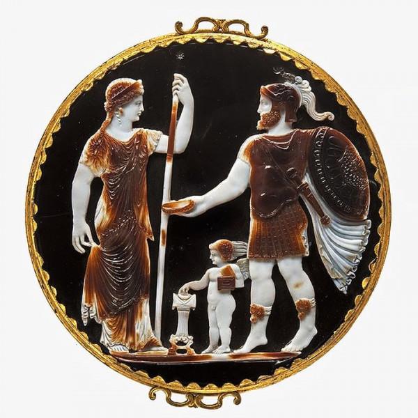 這種西方的珠寶首飾,成為歐洲貴族最愛,雕刻手藝達到千年的巔峰 這種西方的珠寶首飾,成為歐洲貴族最愛,雕刻手藝達到千年的巔峰