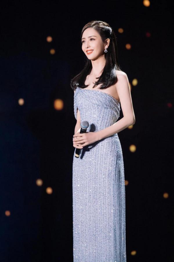 佟麗婭 用歌聲傳遞電影的力量,《如願》唱響對電影節的祝福 佟麗婭 用歌聲傳遞電影的力量,《如願》唱響對電影節的祝福