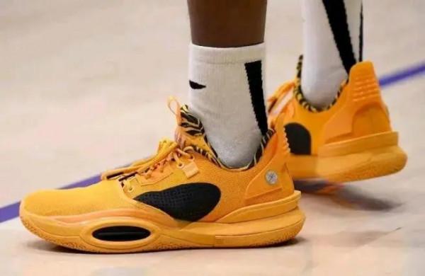 韋德全城10新配色取消李寧logo？