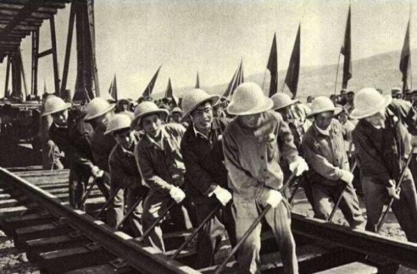 1983年鐵道兵撤編,司令員和政委清一色開國上將,他們去哪了? 1983年鐵道兵撤編,司令員和政委清一色開國上將,他們去哪了?