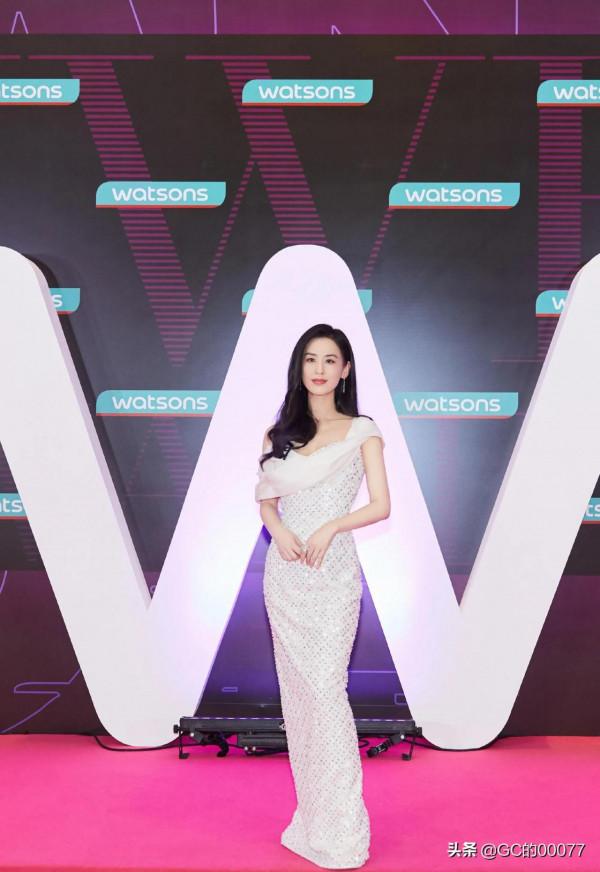 明星圖片黃聖依