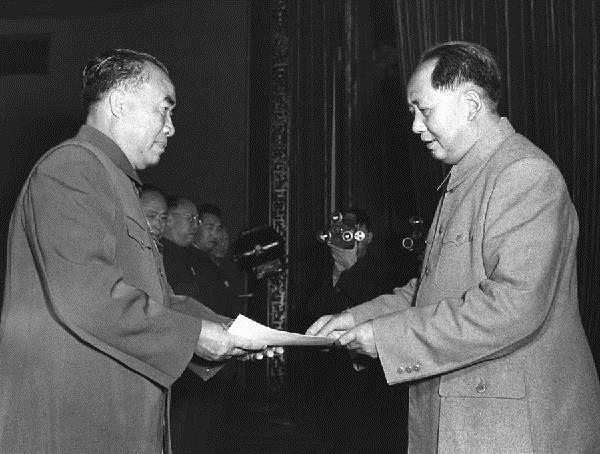 十大開國大將的授銜儀式，必須由周恩來負責？別人沒有這個資格